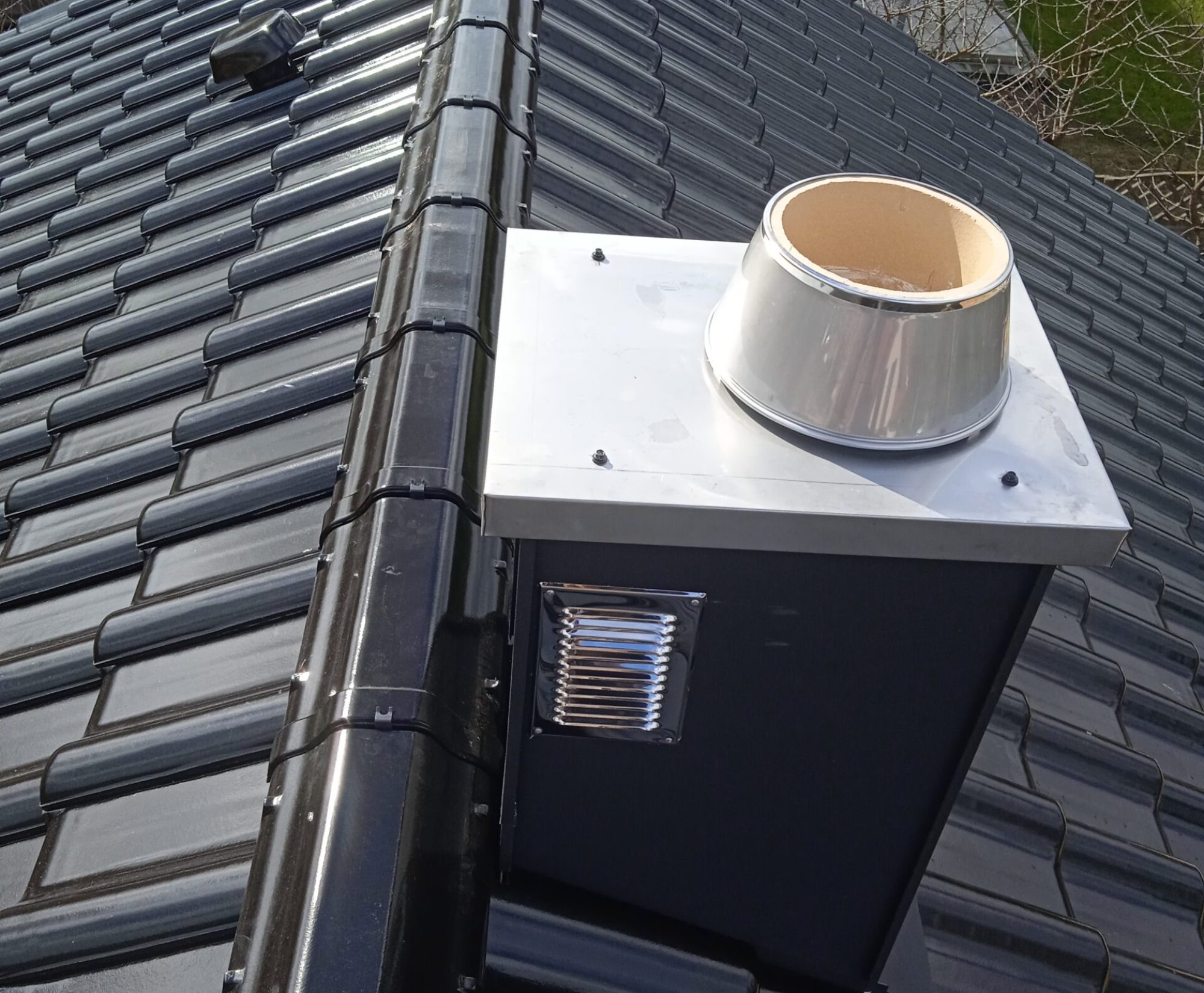 komin z blachy na rąbek